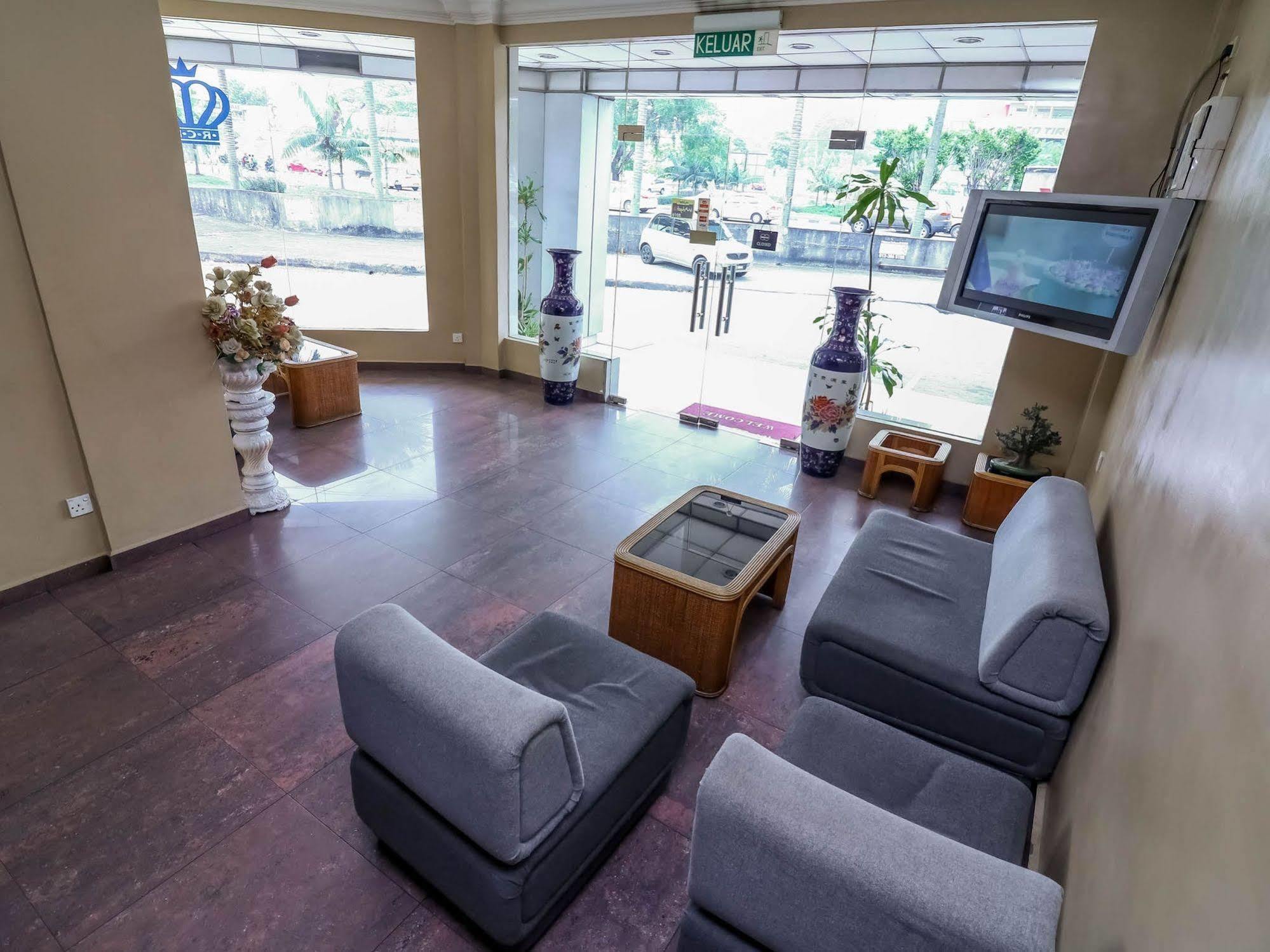 Oyo 447 Comfort Hotel Meru Klang Exterior foto