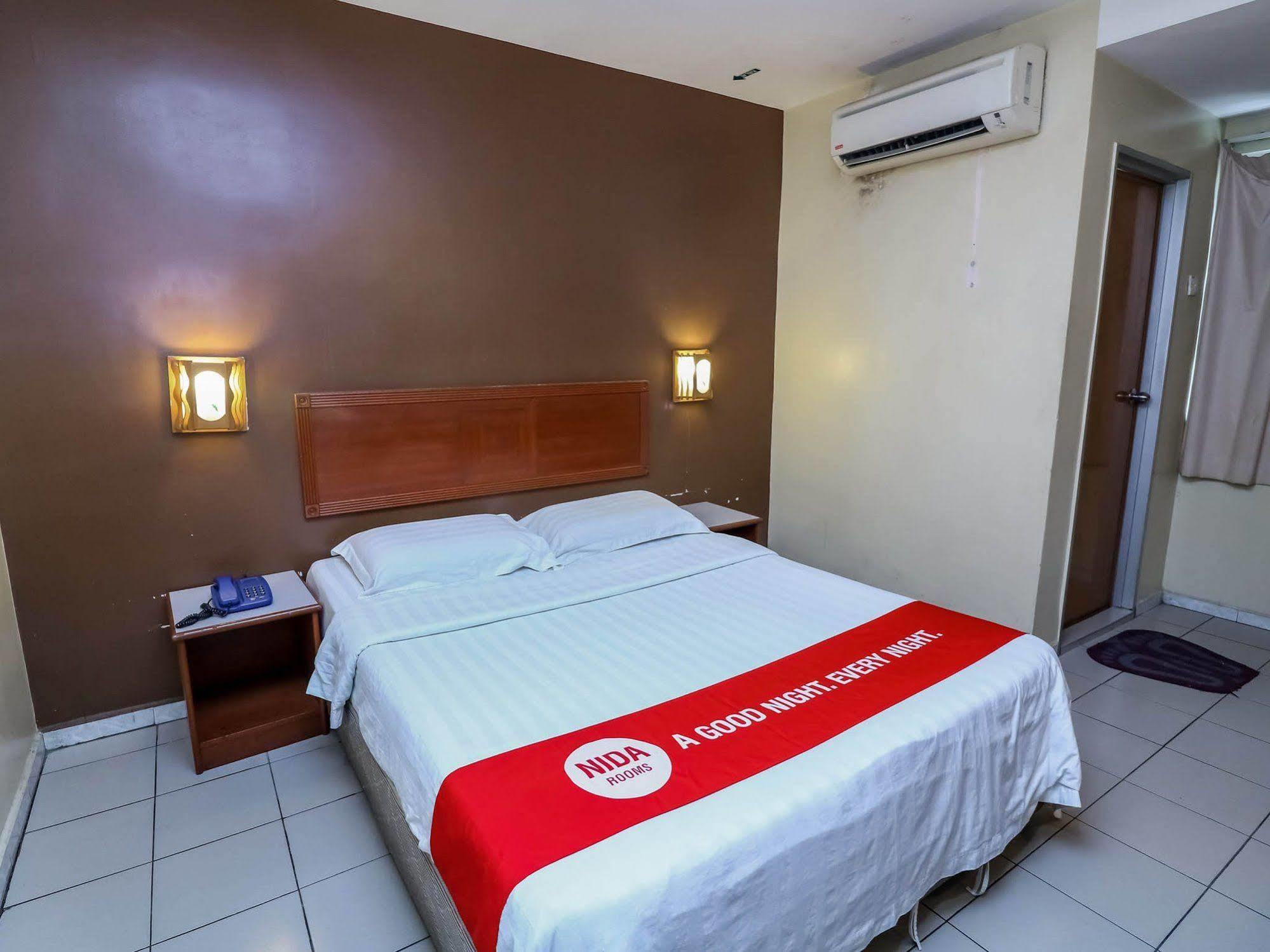 Oyo 447 Comfort Hotel Meru Klang Exterior foto