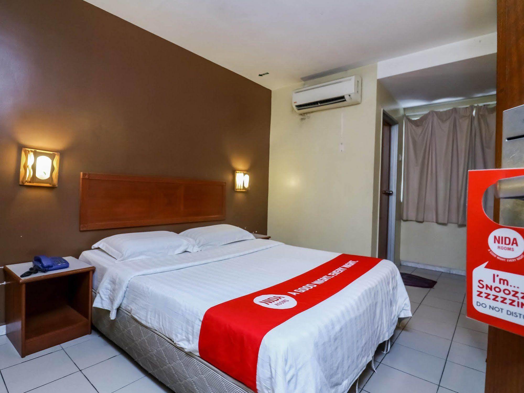 Oyo 447 Comfort Hotel Meru Klang Exterior foto