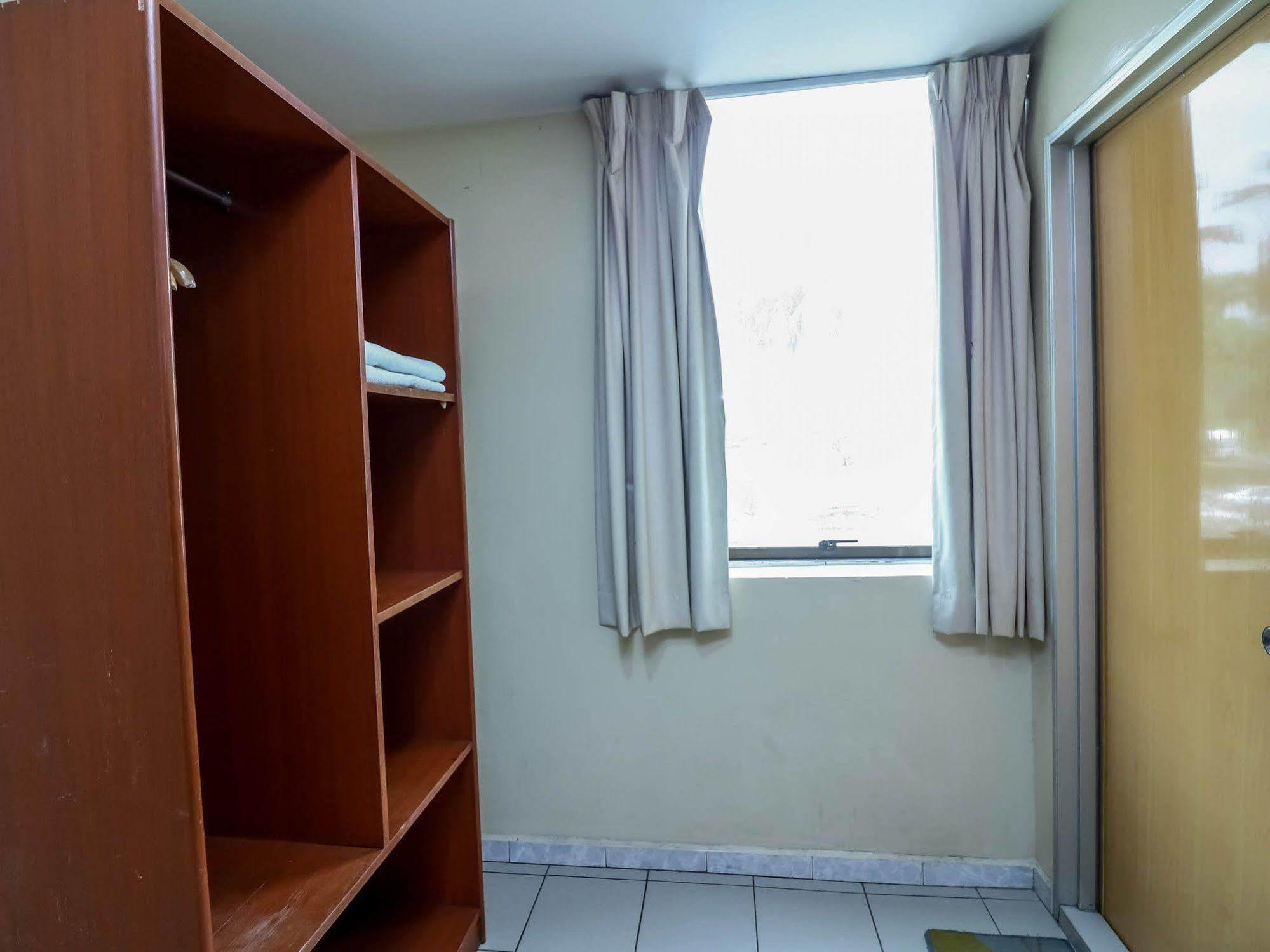 Oyo 447 Comfort Hotel Meru Klang Exterior foto