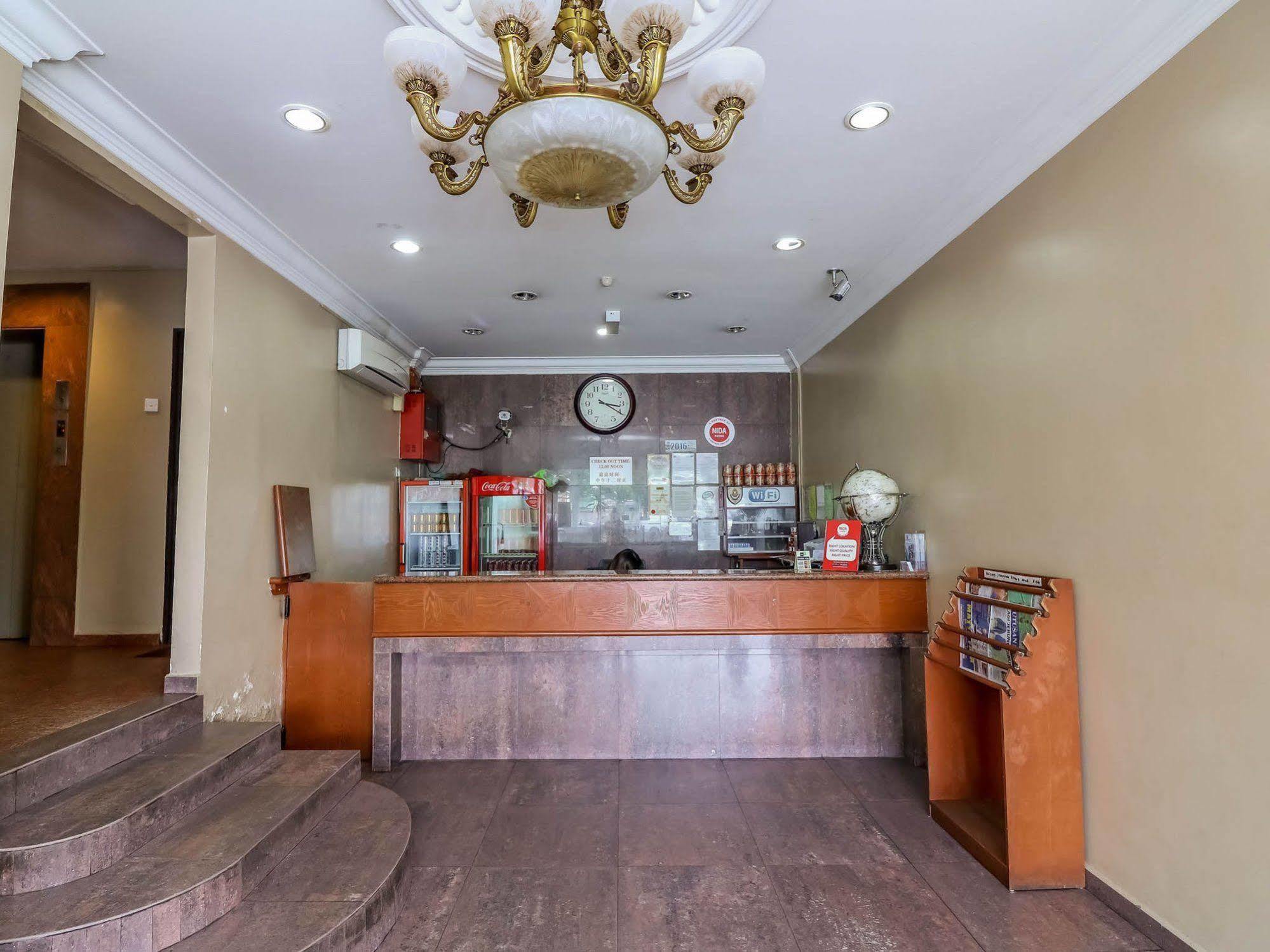 Oyo 447 Comfort Hotel Meru Klang Exterior foto