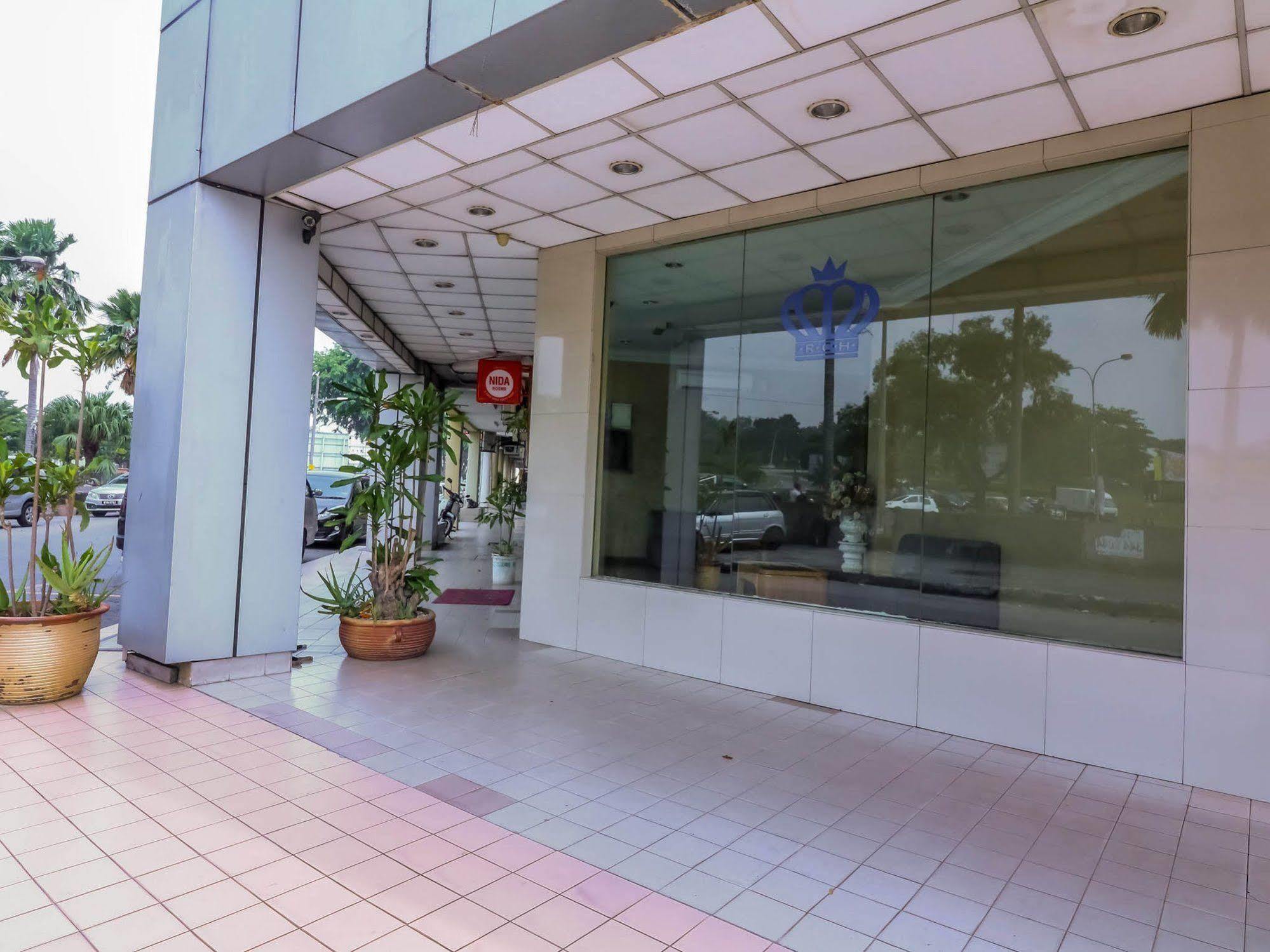 Oyo 447 Comfort Hotel Meru Klang Exterior foto