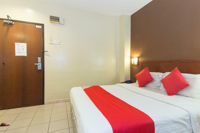 Oyo 447 Comfort Hotel Meru Klang Exterior foto