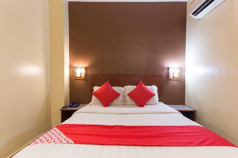 Oyo 447 Comfort Hotel Meru Klang Exterior foto